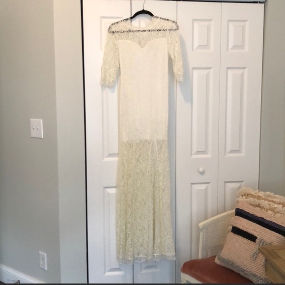 Lulu’s White Lace Maxi Dress - Picture 2 of 7